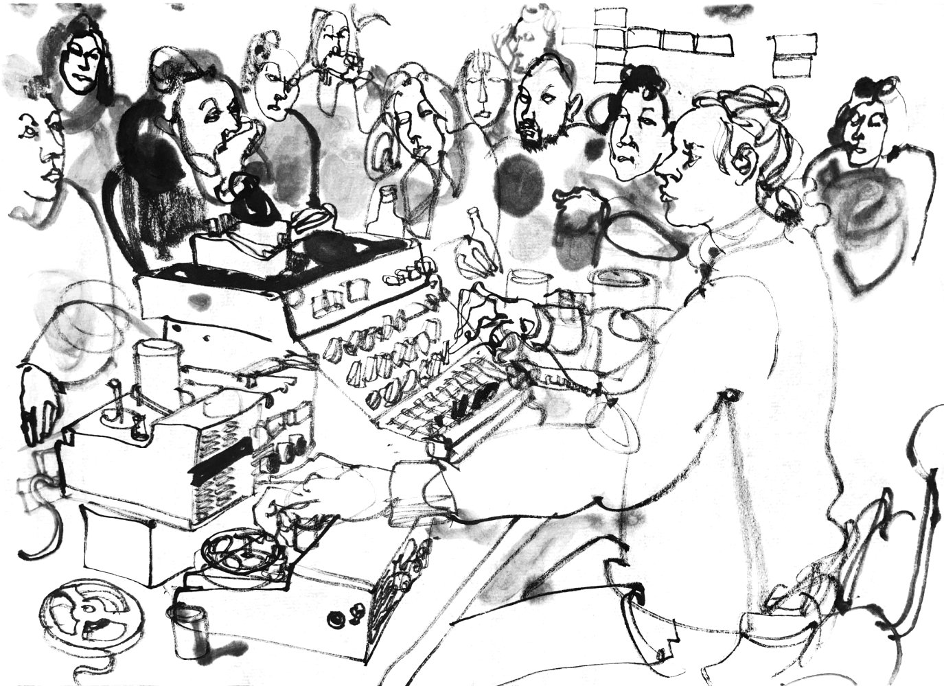 Ink drawing of a female musician at a desk. On the desk are various tape machines, an analogue mixing console. There are tape rolls on the desk,. The nusician manupulates the rotation of a role on a tape machine with a finger of the left hand and a slider on the console with the right hand. Behind and to the left of the desk are people as audience. 