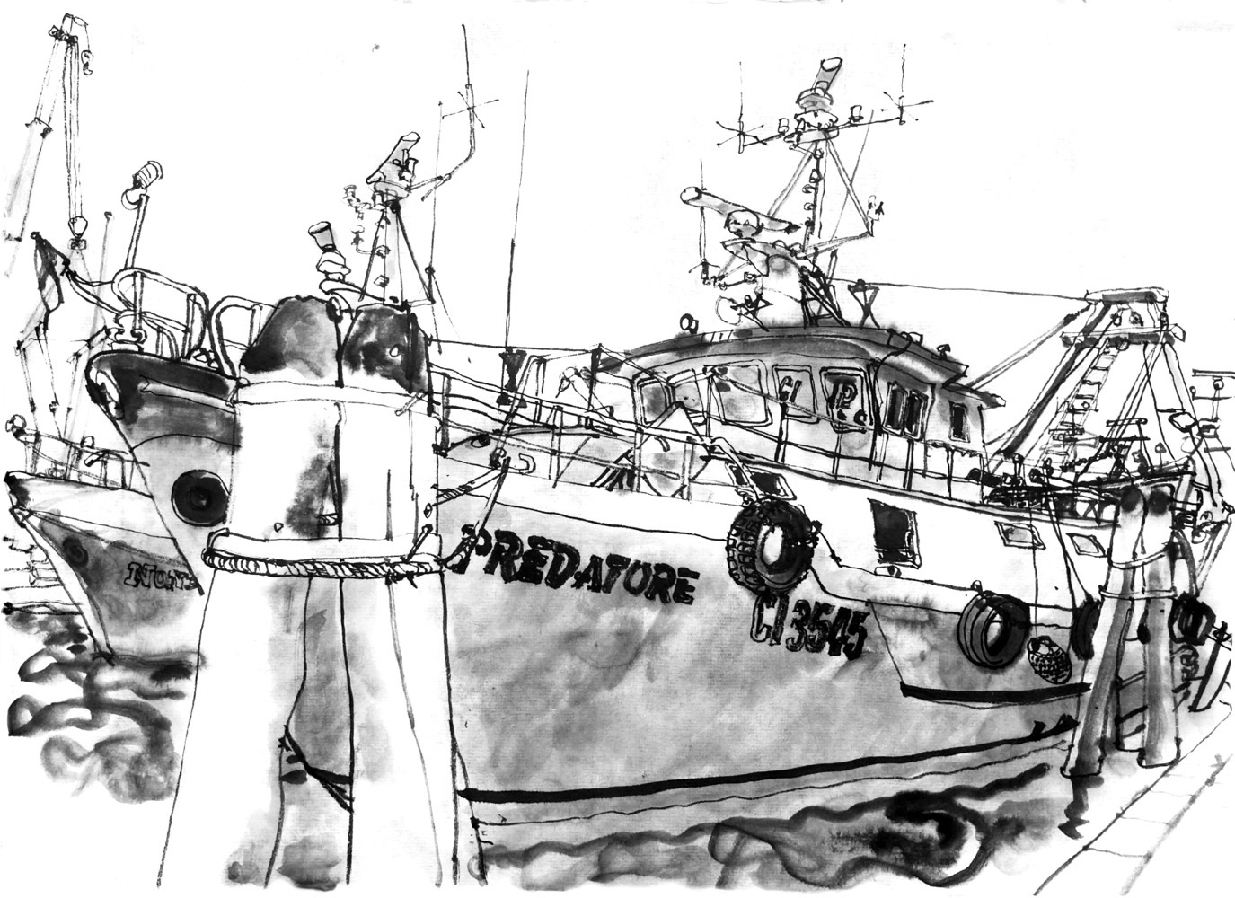 Ink drawing of a fishing vessle, moored to a pillar, made of three wood logs, connected by metal bands. On the ships bow the name ‘PREDATORE’ is written. Behind it, another similar boat is to be seen (bow only)