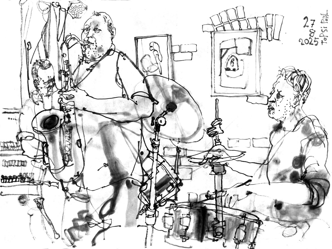 Tuschezeichnung von drei Musikern auf einer engen Bühne, ein Mann am Bass, ein weiterer Mann spielt Saxophon und ein dritter Schlagzeug.