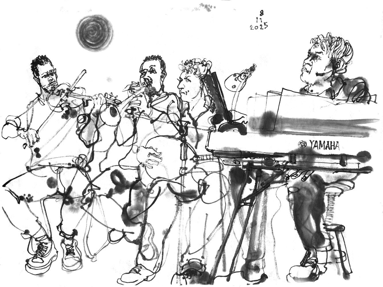 Tuschezeichnzng von vier Musikern, alle mänlich: Ein Geiger, ein Trompeter, ein Saz-Spieler und ein Pianist, der auch vorliest.