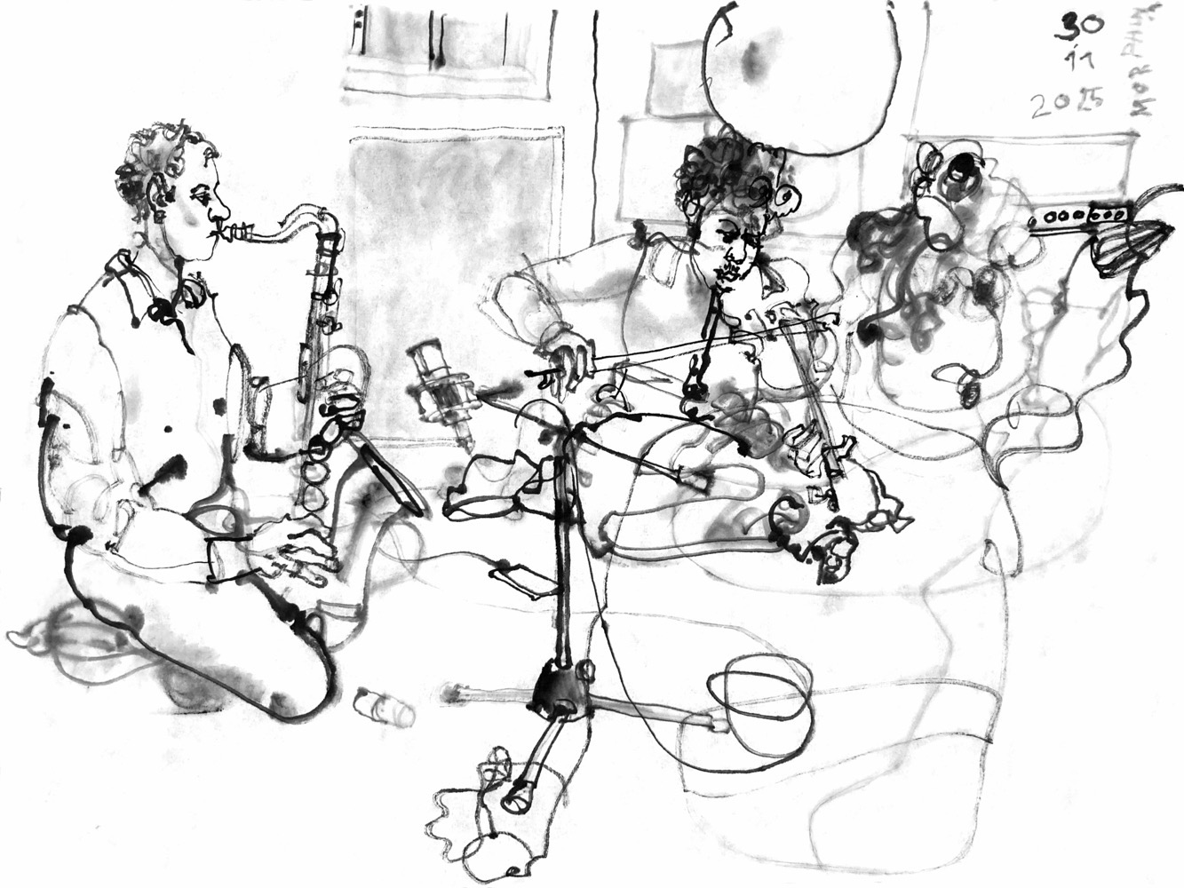 Ink drawing of two musicians, sitting on the floor of a stage. A man is playing saxophone and another man violin. Some audience in the front.