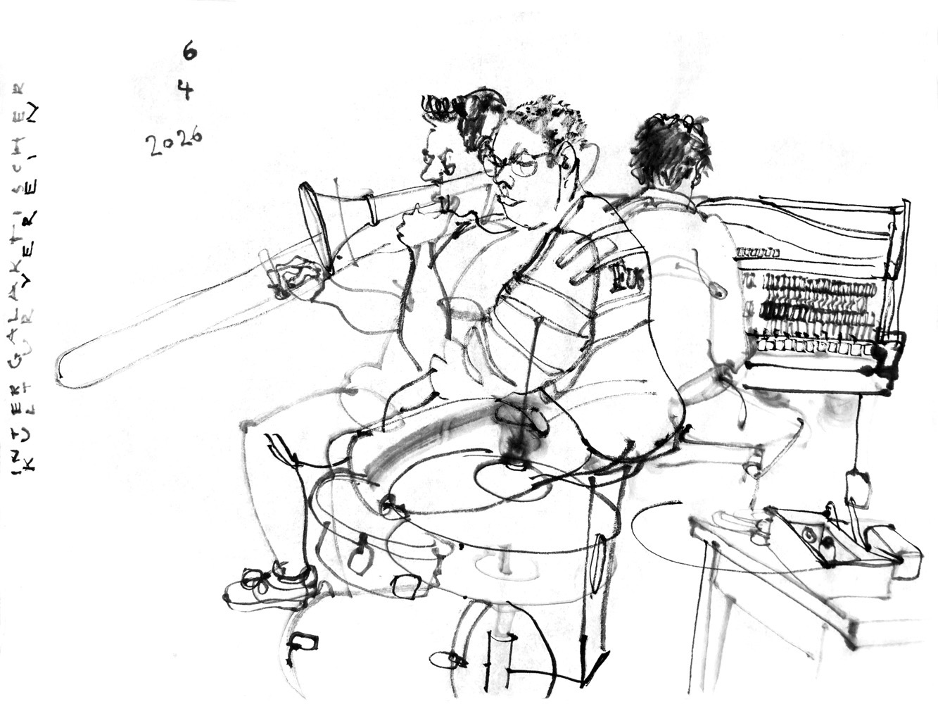 Tuschezeichnung dreier Musiker, ein Posaunist, eine Perkussionistin und ein Pianist.